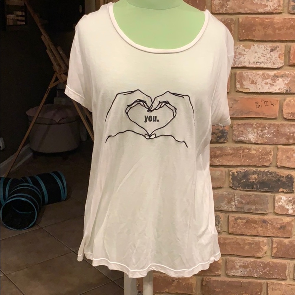 Express White graphic tee